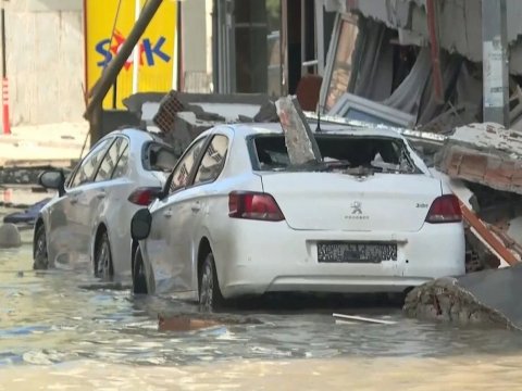 Zəlzələdən sonra Hatayı su basdı - VİDEO+FOTOLAR