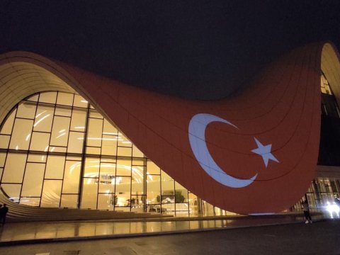 Bakıdan Türkiyəyə bayraqlı DƏSTƏK