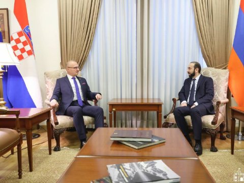 Mirzoyan xorvatiyalı həmkarı ilə görüşdü