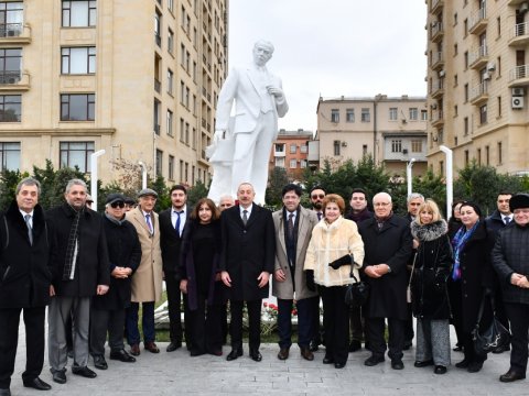 Prezident bəstəkar Tofiq Quliyevin abidəsinin AÇILIŞINDA