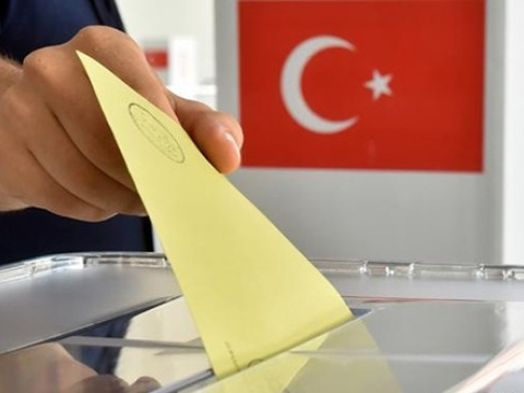 AKP-dən seçkilərin təxirə salınması iddialarına CAVAB