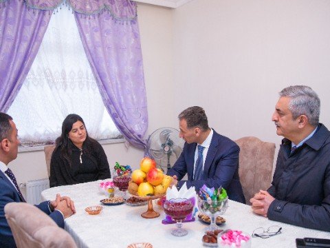 Nazir İmişlidə şəhid ailəsini ziyarət etdi