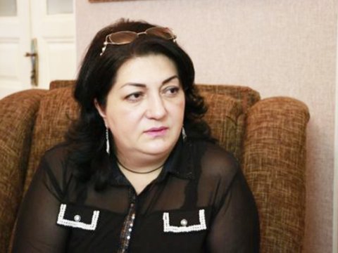 Əfşar Süleymaninin keçmiş xanımı dələduzluqda ittiham olunur