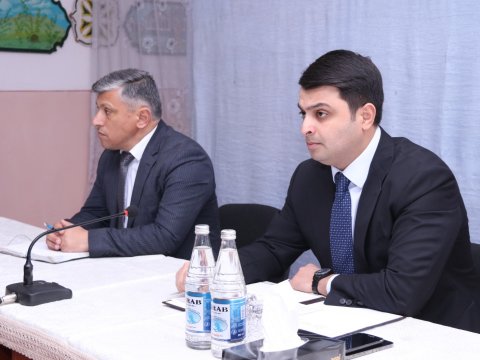 Mirhəsən Seyidov vətəndaşların problemlərini dinləyib