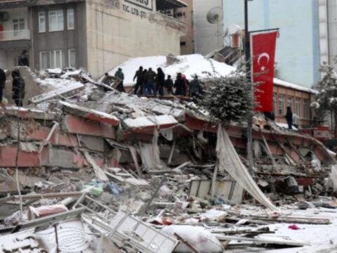 Qanımızla, malımızla Türkiyənin yanındayıq - Güneydən qardaş ölkəyə dəstək