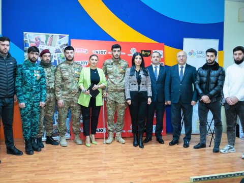 Bakıda “Əngəlsiz Karyera” sərgisi keçirilib