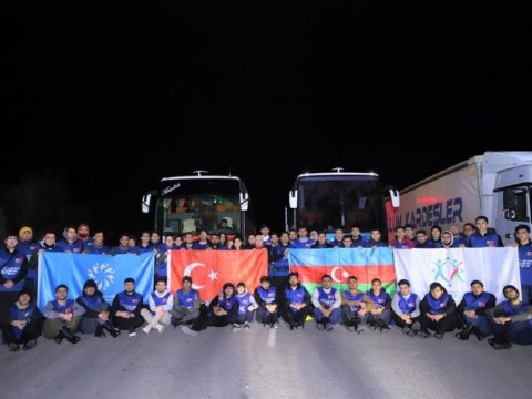 Azərbaycan könüllüləri Türkiyəyə yardıma gedir