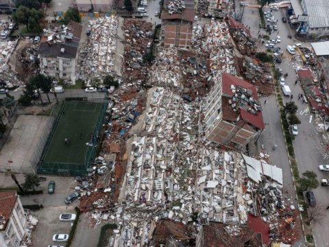 Zəlzələnin gücü 500 atom bombası təsirində olub - AFAD
