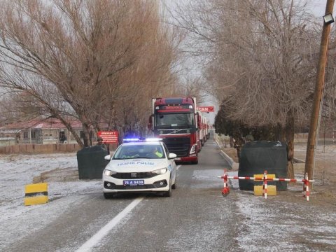 Zəlzələyə görə Ermənistanla sərhəd açıldı - 35 il sonra 