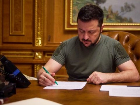 Zelenskidən yeni FƏRMAN