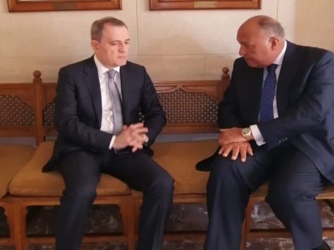 Ceyhun Bayramov Misir XİN başçısı ilə görüşdü