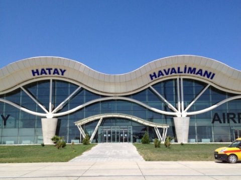 Zəlzələnin dağıtdığı Hatay hava limanı işlək vəziyyətə gətirildi