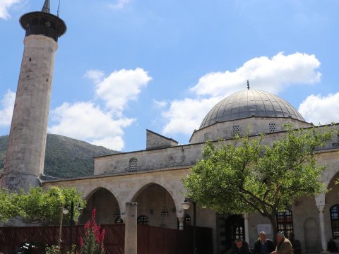 Anadolunun ilk məscidi zəlzələdə dağılıb - VİDEO