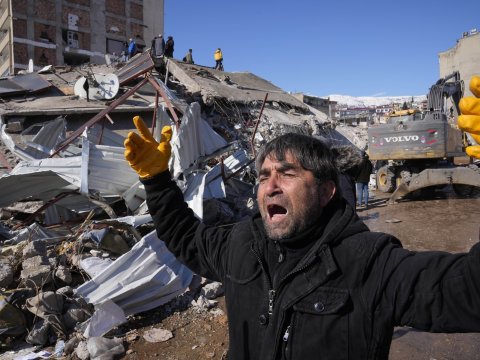 Suriyadakı zəlzələdə 8500 nəfər həlak olub