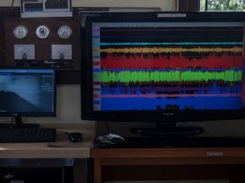 Gürcüstan 24 saatda 4 dəfə silkələndi 