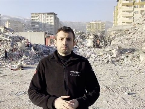 Bayraktar zəlzələdən zərərçəkənlərə 1000 mənzil verəcək 
