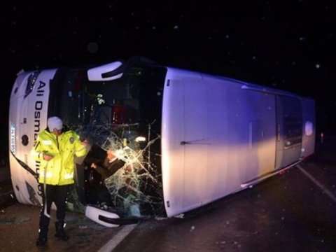 Türkiyədə sərnişin avtobusu aşdı - 30 yaralı