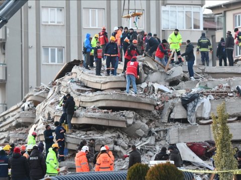 Türkiyədəki zəlzələdə 3 erməni ölüb - FOTO