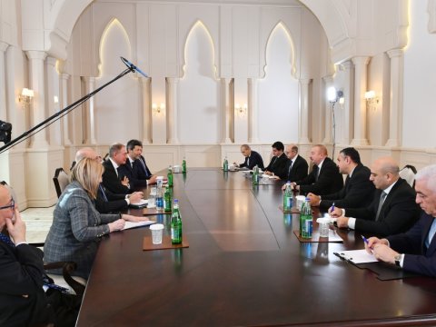 İlham Əliyev: Biz hər şeyi yenidən qururuq