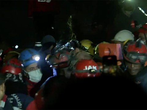 Zəlzələnin 183-cü saatı: Daha bir nəfər xilas edildi