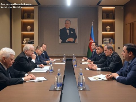 Ceyhun Bayramov Xovayevlə Laçın yolunu müzakirə etdi 