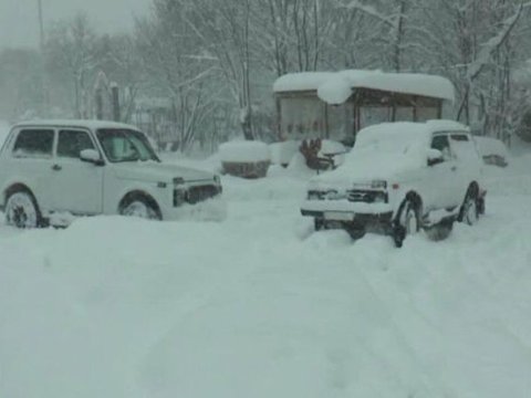 “Jeep” qarda qaldı, köməyə FHN gəldi - VİDEO