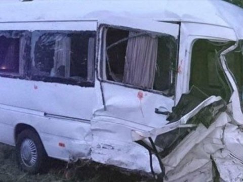 Avtobus qəzası: 1 nəfər öldü, 7 yaralı var