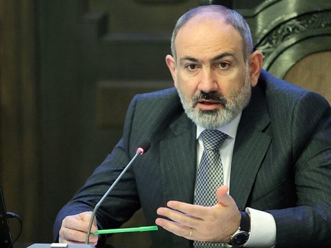 Paşinyan partiyadaşları ilə sülh müqaviləsinin detallarını müzakirə edib