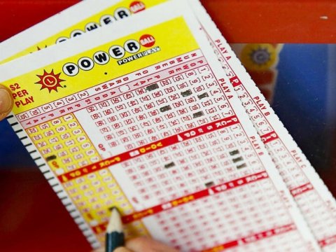 Lotereyalar tarixinin ən böyük uduşu - 2 milyard dollar