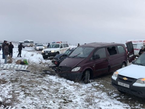 Qəzada xəsarət alanların biri xəstəxanada öldü