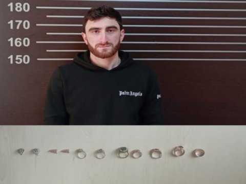 Qonşusunun evindən 30 minlik qızıl oğurladı