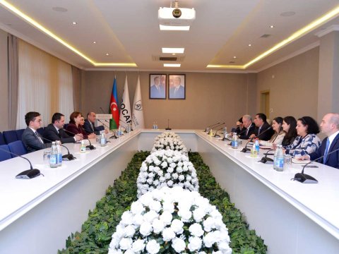 Startapçı şagirdlərlə bağlı görüş - FOTOLAR