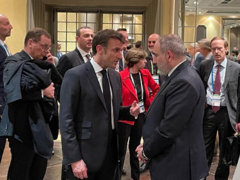 Paşinyan Makronla bu məsələləri müzakirə etdi 