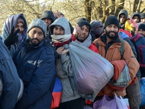 Minlərlə suriyalı Türkiyədən ölkəsinə qayıtdı