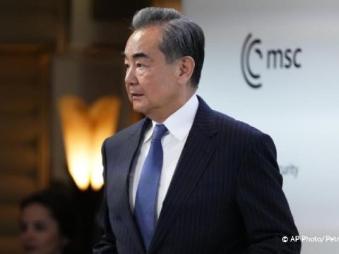 Çin Rusiyaya görə ABŞ-a meydan oxudu