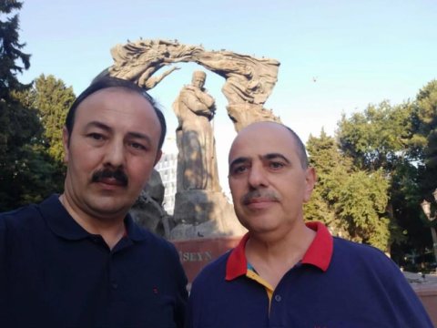 Əkbər Qoşalı kimdir?