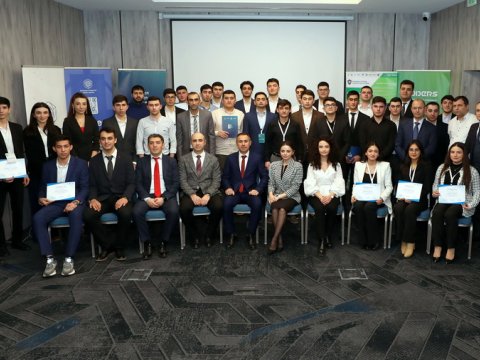 Kibertəhlükəsizlik məktəbinin bağlanış mərasimi keçirilib