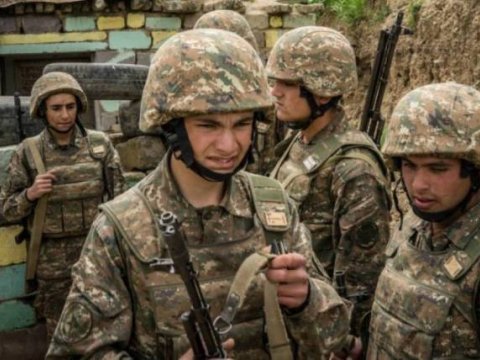 Ermənistanda hərbi təlimlər tənqidlərə tuş gəldi