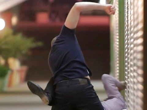 Samux sakini həmkəndlisini döyüb öldürdü 