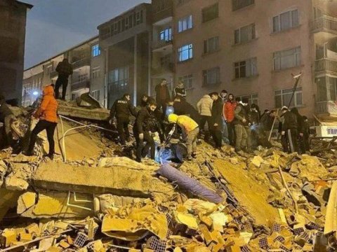 Son zəlzələdə 6 nəfər ölüb, 294 yaralı var - YENİLƏNİB