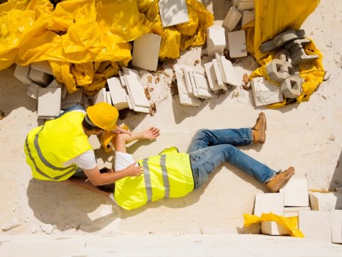 Bakıda fəhlə 8-ci mərtəbədən yıxılıb ÖLDÜ