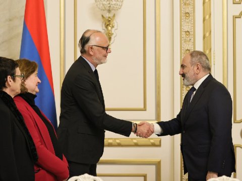 Fransanın sabiq baş naziri Paşinyanın qəbulunda - Laçın dəhlizindən danışdılar