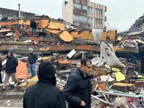 450 minə yaxın insan zəlzələ bölgəsindən təxliyə edilib