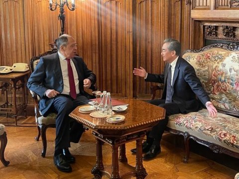 Lavrov Çinin baş diplomatı ilə görüşdü, açıqlamalar verdi - FOTOLAR