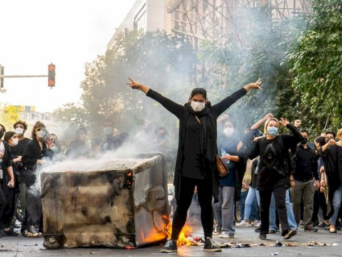 İran: situasiya var, inqilab yox...