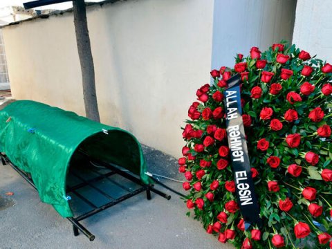 Əməkdar rəssam vəfat etdi - FOTO