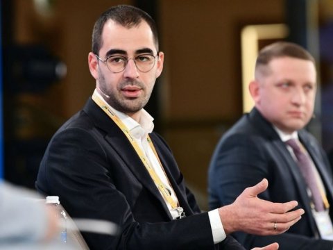Ukraynada deputat istefa verdi