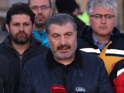 Zəlzələdə nə qədər tibb işçisi həlak olub? - Nazir açıqladı