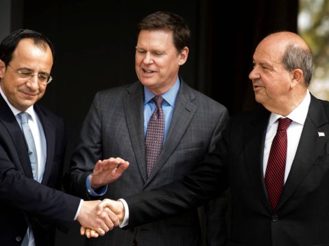 Kiprin türk və yunan liderləri ilk dəfə görüşdülər