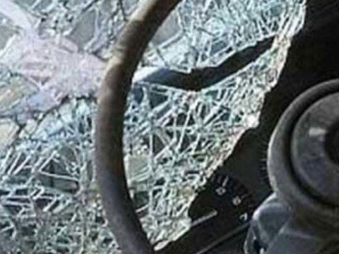 İki maşın toqquşdu - Ölən var 